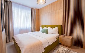 Denis Premium Suite - Private Parking - Ev Station - Self Check-In